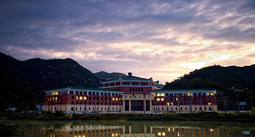 逻科斯考研：欢迎学子报考中山大学研究生！