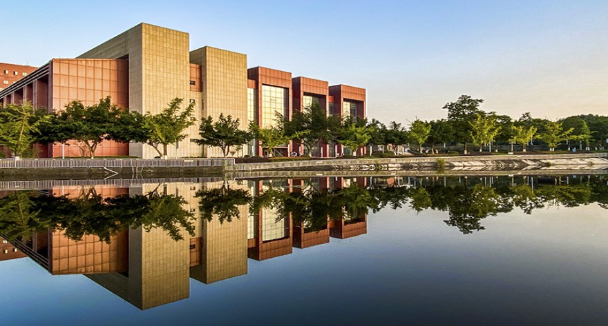 逻科斯考研：欢迎学子报考重庆医科大学研究生！