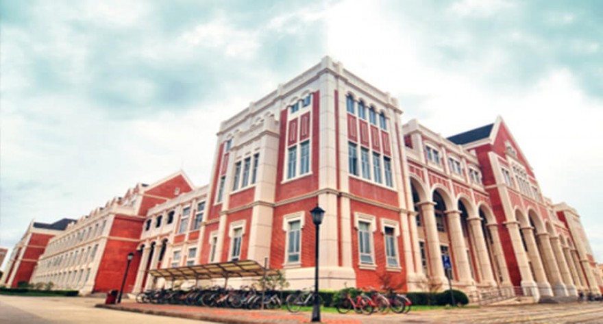 逻科斯考研：欢迎学子报考上海外国语大学研究生！