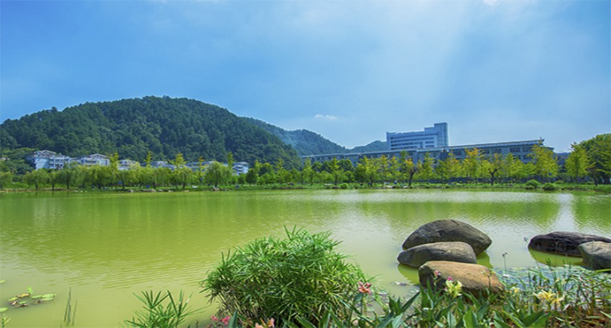 逻科斯考研：欢迎学子报考黔南民族师范学院研究生！