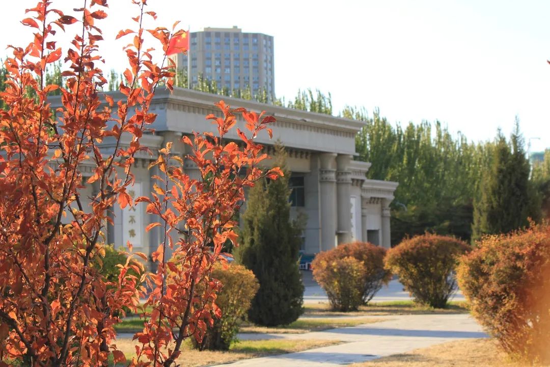逻科斯考研：欢迎学子报考内蒙古科技大学包头师范学院研究生！